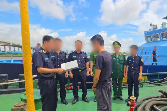 Hải quan ngăn chặn hơn 70.000 lít dầu FO nghi nhập lậu trên vùng biển Hải Phòng