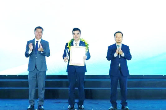 Vietcombank - một thập kỷ dẫn đầu Top 10 ngân hàng thương mại uy tín
