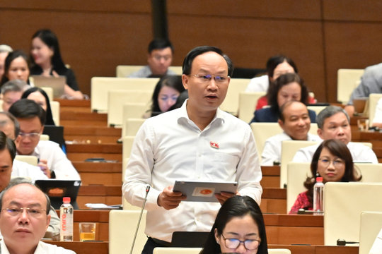 Phân cấp thực chất, khơi thông nguồn lực phát triển đô thị
