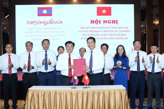 HĐND hai tỉnh Thanh Hóa - Hủa Phăn ký kết Biên bản ghi nhớ hợp tác