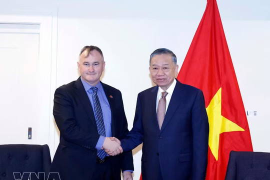 Top Vietnamese leader highlights strategic mineral, high-tech cooperation with Australian firms
