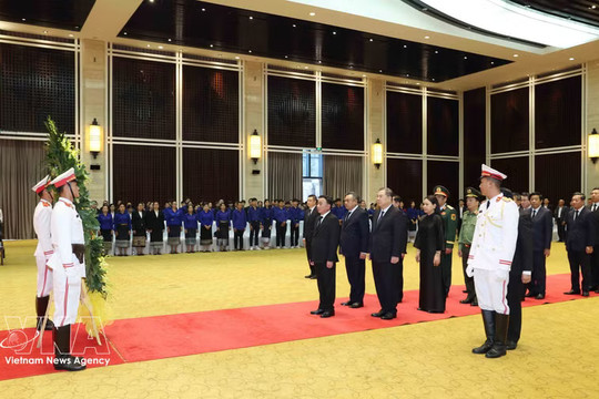 Vietnamese Party leader attends funeral service for top Lao legislator