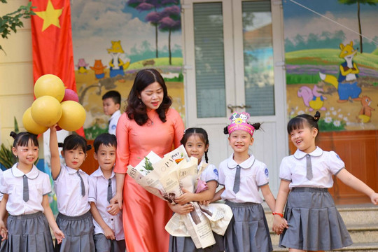 Không để giáo viên kiêm nhiệm các vị trí việc làm khác ngoài công tác giảng dạy