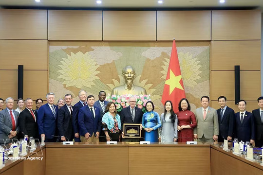 Vietnam, US enhance cooperation in education - training