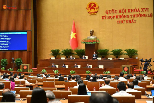 Từ lập pháp, "mở đường" cho phát triển
