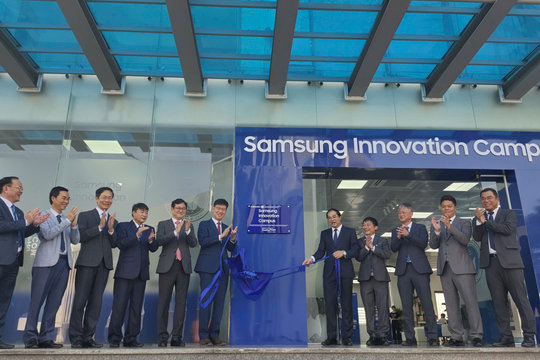 Samsung mở trung tâm đào tạo nhân lực AI, bán dẫn tại Thái Nguyên