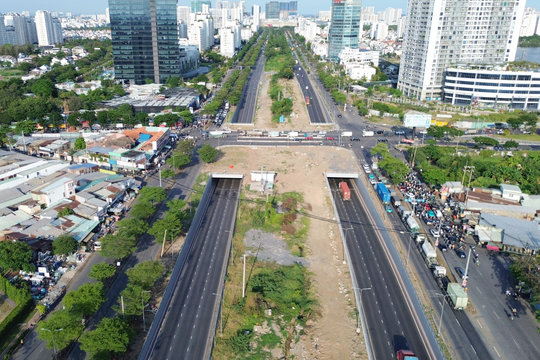 TP. Hồ Chí Minh: Nhiều dự án giao thông trọng điểm tiến gần đích