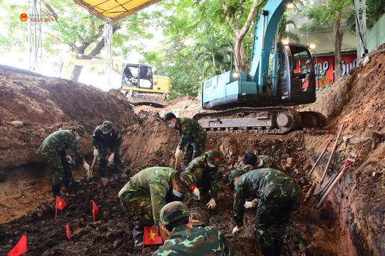 TP. Hồ Chí Minh: Phát hiện 15 bộ di vật tại Khu A Công viên Lê Thị Riêng