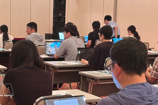 Vietnamese language celebrated as first computer-based proficiency test held overseas