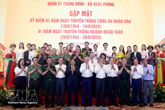 Leaders attend meeting marking Traditional Days of public security and diplomacy sectors