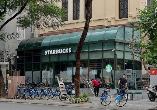 Starbucks Việt Nam: Chiến lược "vốn mỏng" vẫn gặt hái doanh thu nghìn tỷ