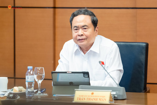 Vốn đầu tư công tập trung cho các dự án hạ tầng lớn, tạo năng lực sản xuất mới
