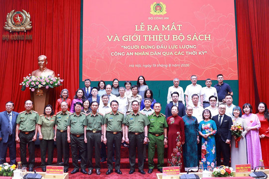 Lễ ra mắt và giới thiệu Bộ sách "Người đứng đầu lực lượng Công an nhân dân qua các thời kỳ"