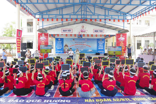 Bồi đắp tình yêu biển, đảo từ thế hệ trẻ