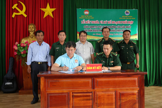 An Giang: Kết nghĩa, phối hợp chung tay xây dựng khu vực biên giới vững mạnh