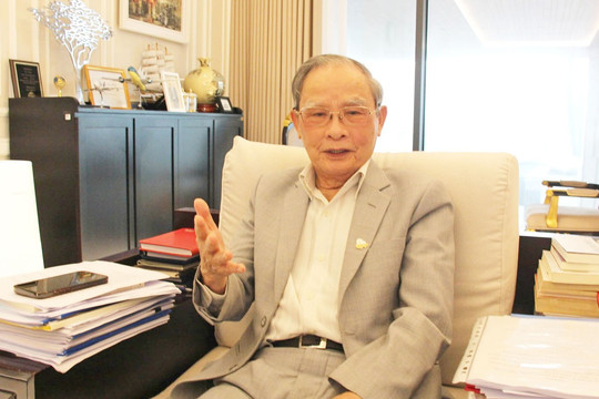 Nhà giáo ưu tú, Anh hùng Lao động Lê Công Cơ: "Người trẻ cần xem AI là cơ hội để làm chủ công nghệ"