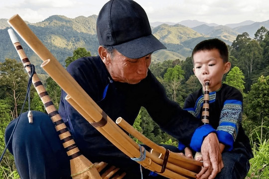 Lào Cai: Triển khai chính sách hỗ trợ giáo dục nghệ thuật, di sản văn hóa trong trường học