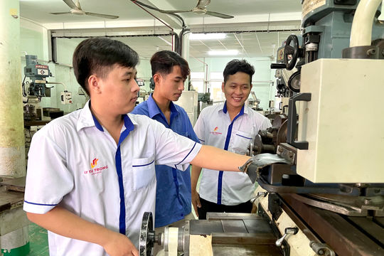 Đồng bộ giải pháp nâng cao chất lượng lao động