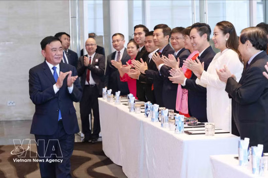 Vietnamese community in Singapore urged to contribute to deeper bilateral ties