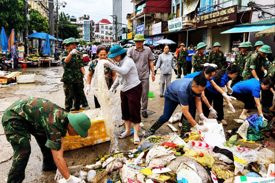 Lạng Sơn khắc phục hậu quả mưa lũ, từng bước nối lại giao thông