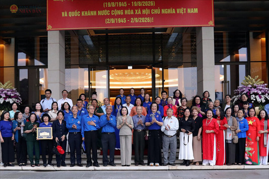 Phó Chủ tịch Quốc hội Nguyễn Thị Thanh tiếp Đoàn đại biểu Ban Liên lạc Cựu cán bộ Đoàn Thanh niên Việt Nam phía Nam và Ban Liên lạc Khu Đoàn Tây Nam Bộ