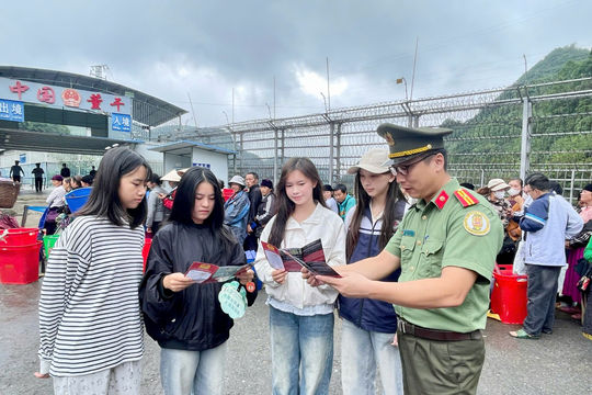 Công an Tuyên Quang đẩy mạnh tuyên truyền, chủ động phòng ngừa tội phạm mua bán người