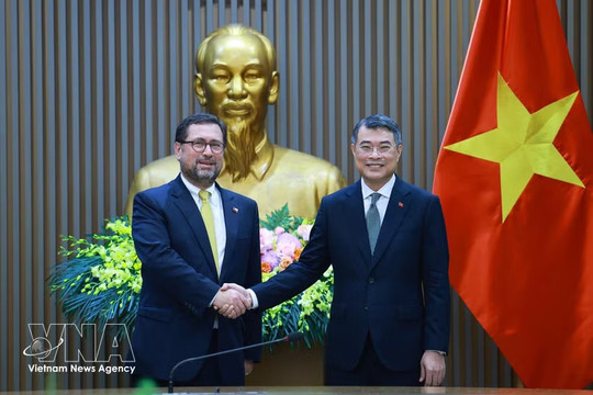 Prime Minister receives Chilean Foreign Minister