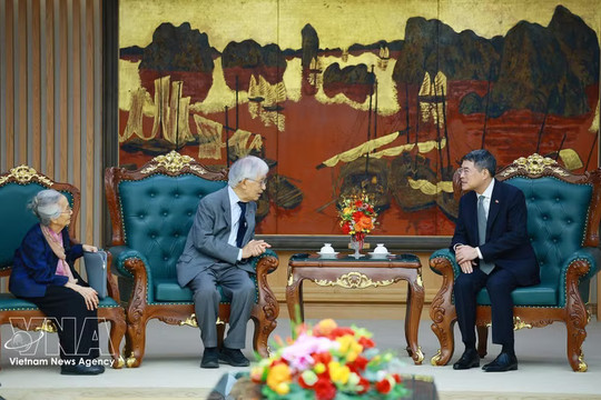 PM welcomes Vietnamese-French scientists