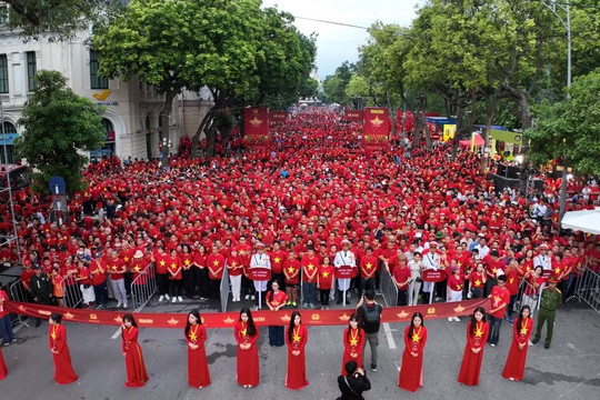 “Cùng Việt Nam tiến bước” lan tỏa tinh thần rèn luyện sức khỏe, lối sống xanh