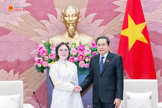 Chủ tịch Quốc hội Trần Thanh Mẫn tiếp Đại sứ Mông Cổ tại Việt Nam