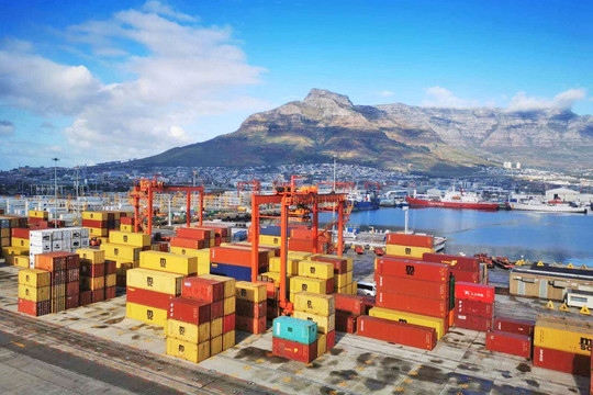 Nam Phi xây dựng hệ sinh thái logistics xanh kết nối các vùng nội địa