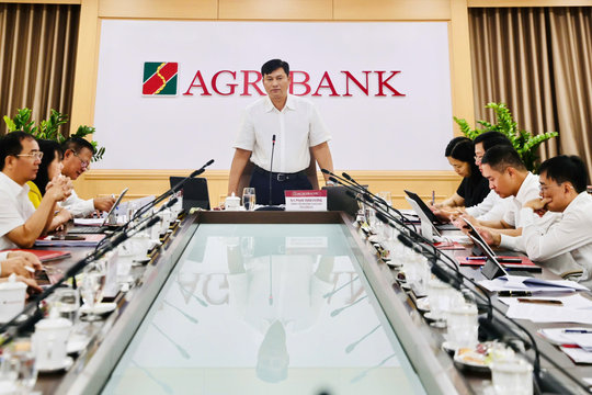 Agribank khơi thông điểm nghẽn, tạo động lực tăng trưởng tại địa bàn kinh tế trọng điểm Thành phố Hồ Chí Minh