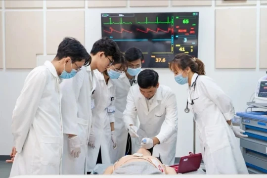 TP. Hồ Chí Minh: Hỗ trợ 100% học phí đào tạo bác sĩ nội trú