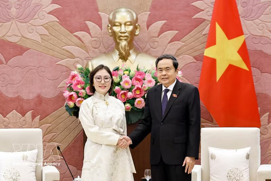 NA President greets Mongolian Ambassador