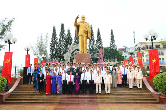 TP. Cần Thơ kỷ niệm 81 năm Cách mạng tháng Tám thành công và Quốc khánh 2/9