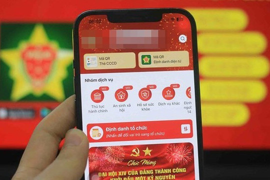 Từ 28/9, người dân có thể nhận lương hưu, trợ cấp qua VNeID
