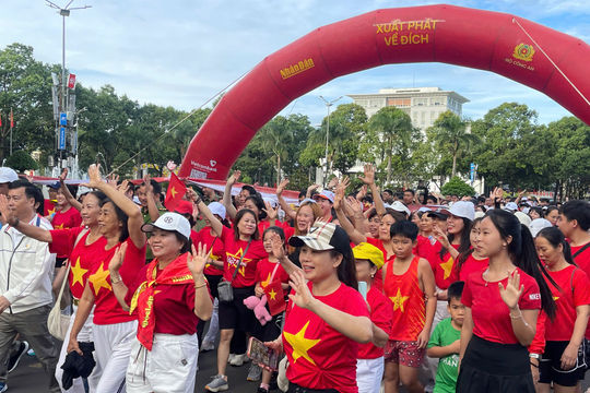 “Cùng Việt Nam tiến bước” lan tỏa khắp 102 xã, phường Đắk Lắk