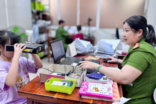 Công an An Giang cấp căn cước công dân cho công dân xuyên Lễ Quốc khánh 2/9