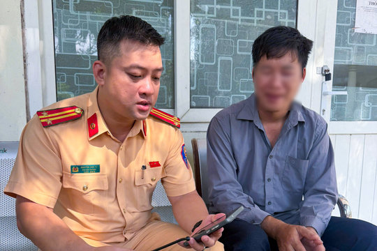 Ấm lòng nghĩa tình của lực lượng CSGT Thủ đô trong dịp nghỉ lễ
