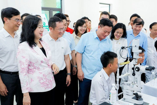 Bộ Y tế: Học sinh phổ thông được kiểm tra sức khỏe đầu năm học 1 lần/năm vào đầu năm học