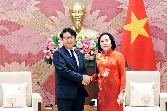 Phó Chủ tịch Quốc hội Nguyễn Thị Thanh tiếp Chủ nhiệm Ủy ban Giáo dục, Văn hóa, Thể thao, Khoa học và Công nghệ của Hạ viện Nhật Bản