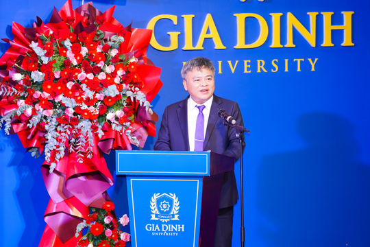 PGS.TS. Phạm Văn Song giữ chức Quyền Hiệu trưởng Trường Đại học Gia Định