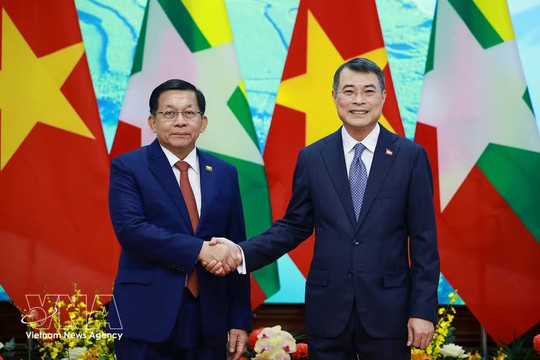 PM Le Minh Hung meets with Myanmar President