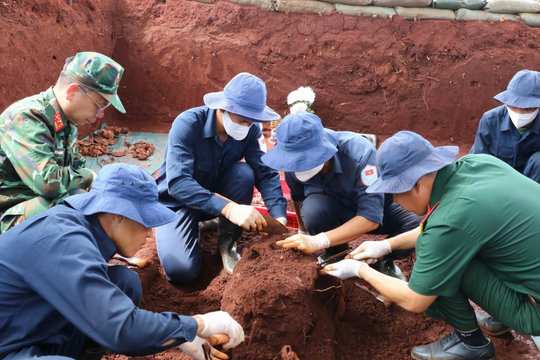 Đồng Nai: Quy tập thêm 4 hài cốt liệt sĩ tại khu vực sân bay Lộc Ninh cũ