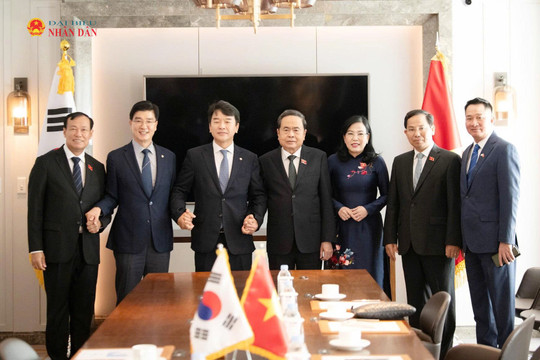 Chủ tịch Quốc hội Trần Thanh Mẫn tiếp Chủ tịch Nhóm Nghị sĩ hữu nghị Hàn Quốc - Việt Nam