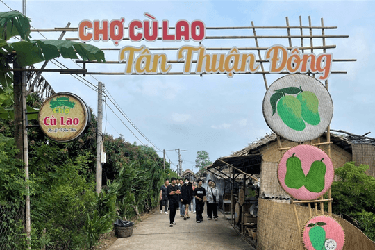 Đồng Tháp: Độc đáo chợ quê giữa cù lao xanh ngát