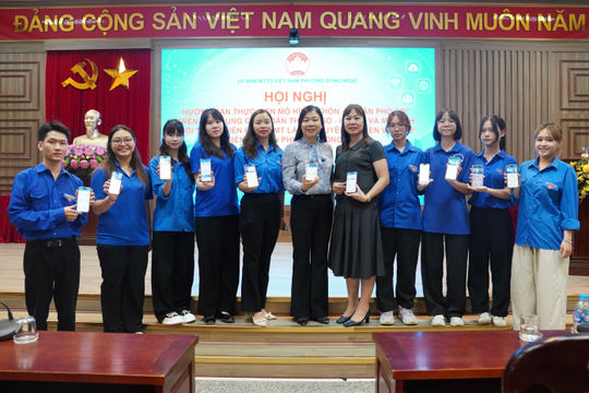 Phường Đông Ngạc (Hà Nội): Đưa chuyển đổi số đến gần nhân dân, nâng cao kỹ năng số và nhận diện tin giả