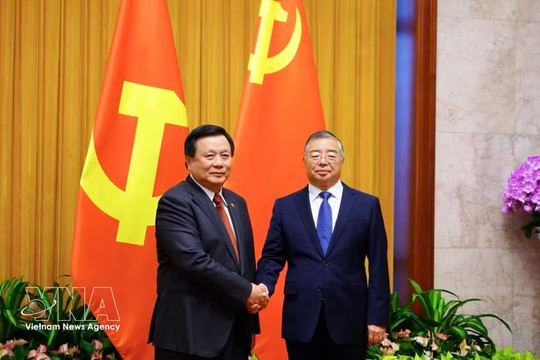 Vietnam, China step up theoretical exchanges, share Party-building experience