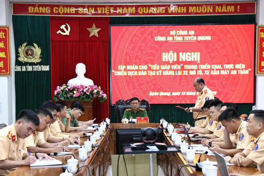Tập huấn “tiểu giáo viên” triển khai chiến dịch đào tạo kỹ năng lái xe an toàn