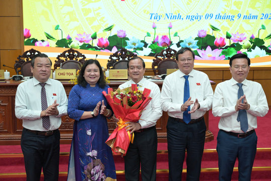 Ông Nguyễn Hồng Thanh được bầu giữ chức Chủ tịch HĐND tỉnh Tây Ninh XI